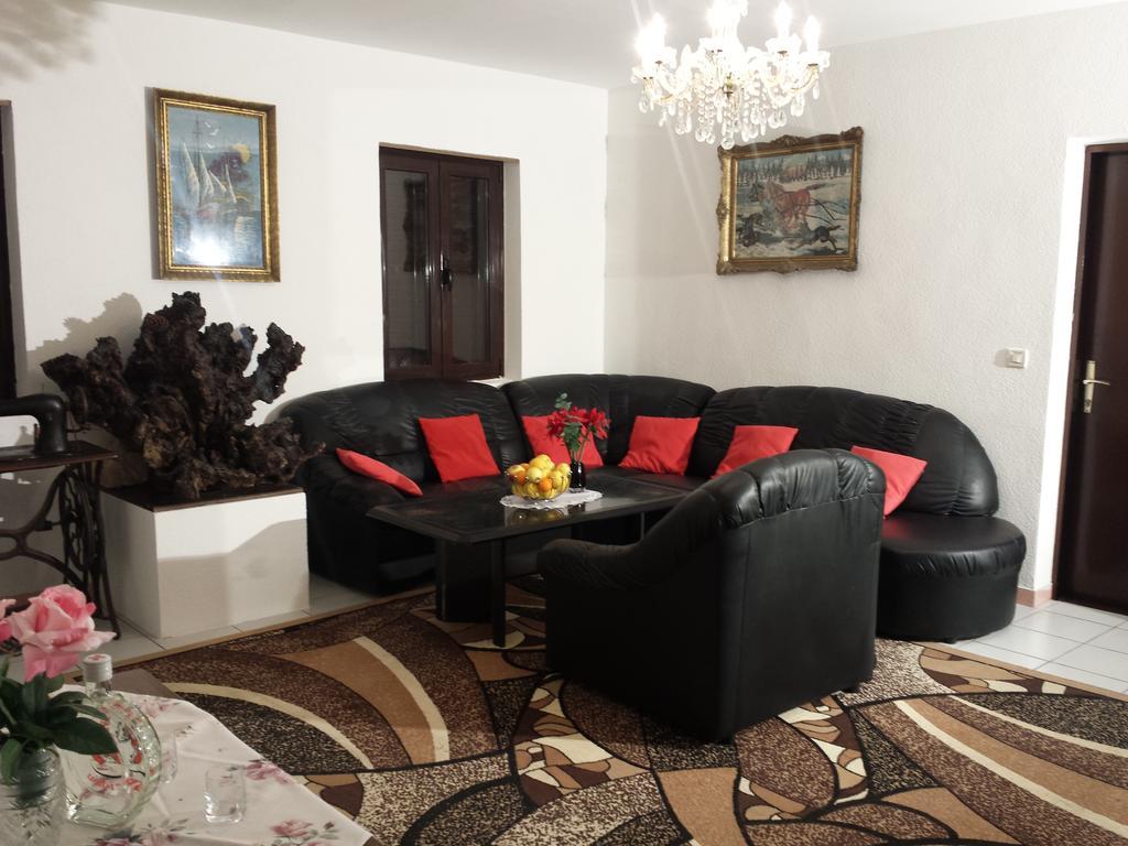 Apartments "Villa Mungos" Sobra Extérieur photo